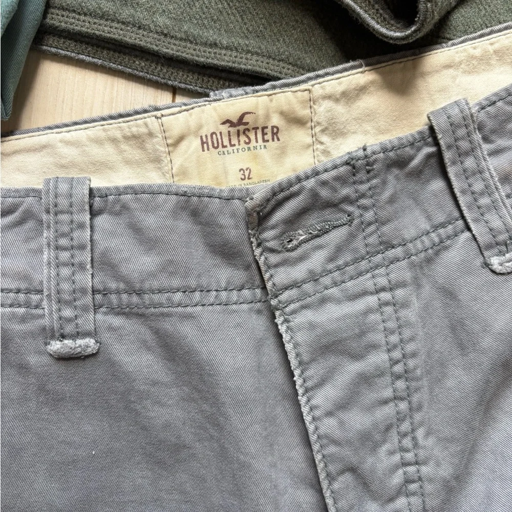 Carhartt Men's Green Pocket Tee with Dark Green Quarter-Zip and Navy Sweater Lot - Picture 6 of 10